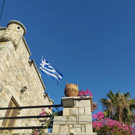 Voukamvilia 3 Minutes Walk From *