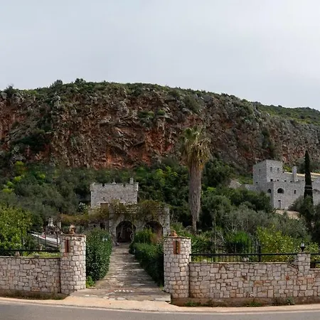 Voukamvilia 3 Minutes Walk From Willa *