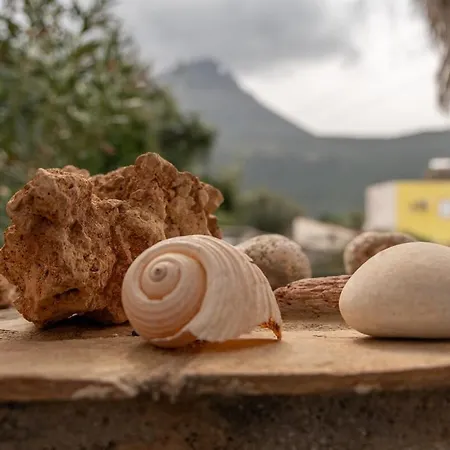 Voukamvilia 3 Minutes Walk From Vila