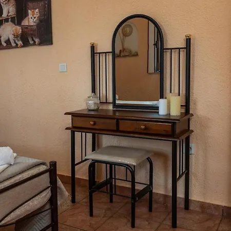 Vila Voukamvilia 3 Minutes Walk From *