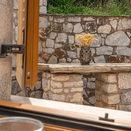 Vila Voukamvilia 3 Minutes Walk From *