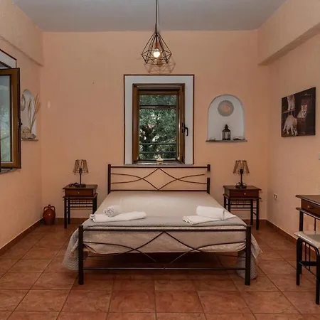 Voukamvilia 3 Minutes Walk From *